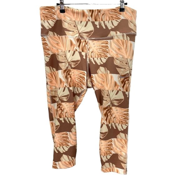 Nike Plus Size Fast Crop Running Tights 1X Floral Tropical Athletic Workout - Picture 1 of 6